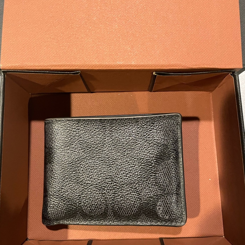 Coach Wallet - Black - Men’s - Genuine Leather - Lightly Used/Worn